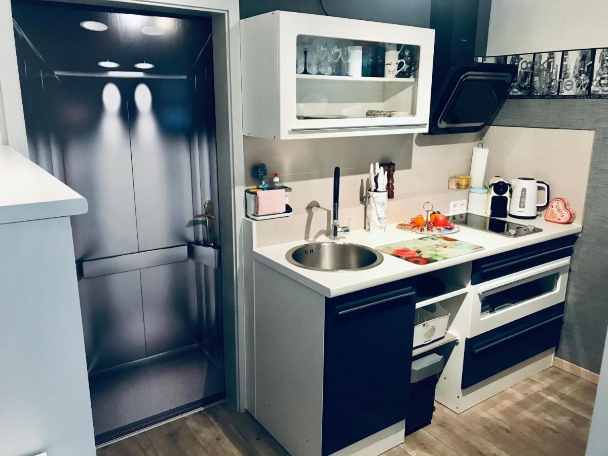 Wohnung Mit Charme, Netflix Rheinstetten Luaran gambar