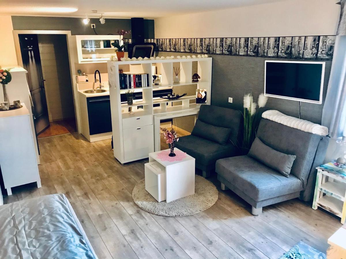 Wohnung Mit Charme, Netflix Rheinstetten Luaran gambar
