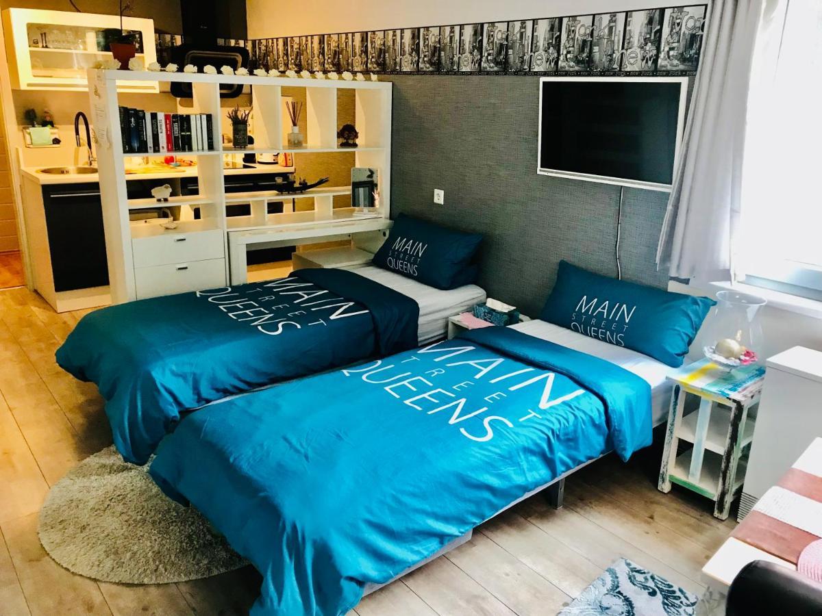 Wohnung Mit Charme, Netflix Rheinstetten Luaran gambar